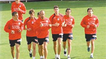 <b>TRES MÁS. </b>Carlos Bianchi volvió a dirigir la sesión de ayer.