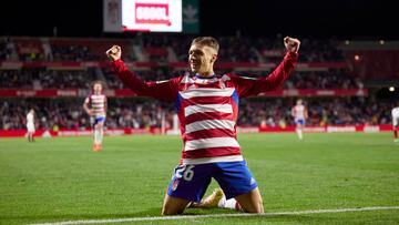 Bryan celebra su gol.