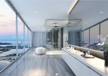 ¿A quién no le gustaría poder darse una ducha con las envidiables vistas del skyline de Miami y el mar? A los Beckham seguro que no les disgustará la idea de poder hacerlo en su nuevo apartamento.