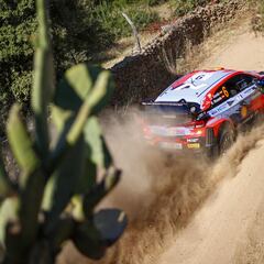Los Hyundai encabezan el primer asalto en Cerdeña