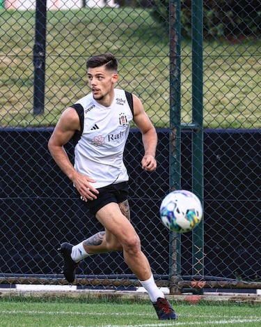 Oficial: Javi Montero firma 2 temporadas con el Racing