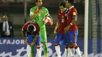 Arturo Salah se reunirá con el capitán de la Roja para tratar una posible rebaja en el acuerdo de los premios.