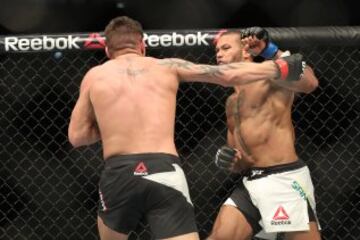 Los golpes más brutales en los combates de la UFC