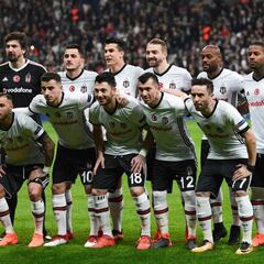 Besiktas de Medel perdió la opción de ser segundo en Turquía