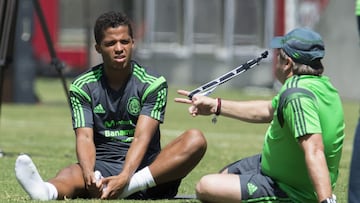 El atacante mexicano expresó a través de sus redes sociales que él se encontraba en buen estado durante aquel juego en Fortaleza. Dice que le molesto haber sido sustituido.