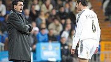 <b>ABATIDO. </b>Helguera fue sustituido al poco de comenzar el encuentro.