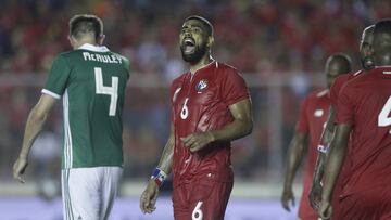 Panama's Gabriel Gomez, center, protests to a linesman during a friendly soccer match against Northern Ireland in Panama City, Tuesday, May 29, 2018. (AP Photo/Arnulfo Franco)