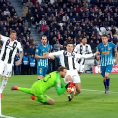 Kuipers anuló un gol a Chiellini en el minuto 4' por falta de Cristiano sobre Oblak