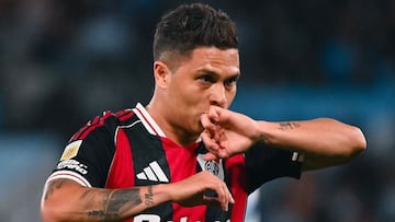 Juan Fernando Quintero celebrando su gol con River Plate ante Racing en Liga Argentina.