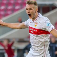 Guerra entre Bayern y Dortmund por el nueve del futuro