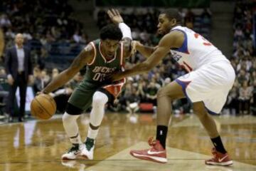 OJ Mayo drila en el BMO Harris Bradley Center de Milwaukee.