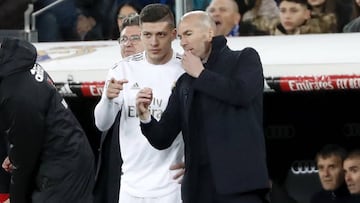 Zidane arrincona a Jovic