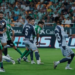 Aprobados y suspensos de la Real Sociedad: desastre defensivo en La Cartuja