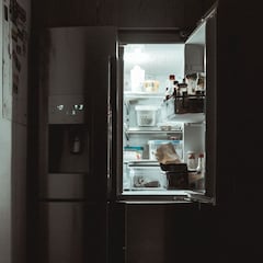 La razón por la que deberías meter un rollo de papel en la nevera