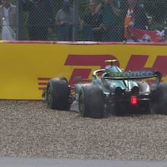 Sábado nefasto para Alonso en un esprint caótico