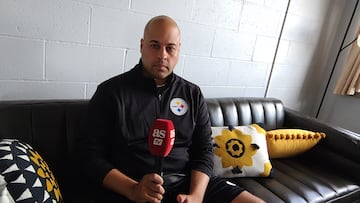 Aunque el gerente general de los Pittsburgh Steelers nació en New Orleans, su madre, Carmen Rodríguez Khan, se preocupó por inculcarle la cultura hondureña.