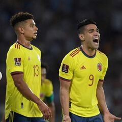Colombia cae con Argentina y queda cerca de la eliminación