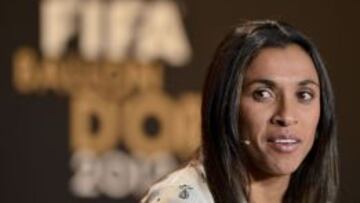 Marta en rueda de prensa