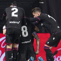 Aprobados y suspensos del Levante: Roger aparece en la tormenta