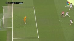 El fuera de juego de Raúl García no invalida el penalti de Ramos