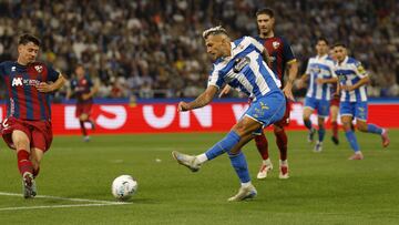 Stoichkov tiene opciones de ser titular por primera vez con el Deportivo.