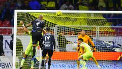 El arquero de las Águilas mantiene su arco invicto contra el Querétaro y ya acumula 15 partidos sin recibir gol en 33 duelos con los azulcremas en Liga MX.