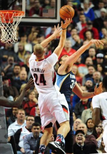 Mason Plumlee ante Marc Gasol.