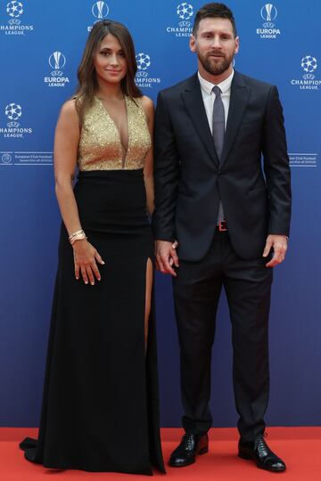 Lionel Messi posa con su mujer Antonella Roccuzzo.