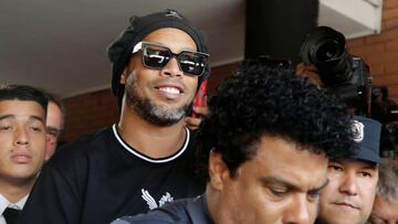 Ronaldinho comparece ante el juez por caso de pasaportes falsos en Paraguay