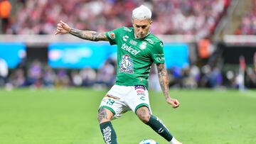 Jordy Alcivar of Leon during the 8th round match between Guadalajara and Leon as part of the Liga BBVA MX, Torneo Apertura 2024 at Akron Stadium on September 18, 2024 in Guadalajara, Jalisco, Mexico.