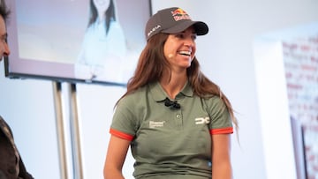Cristina Gutiérrez durante su presentación para el Dakar 2026 con Dacia.