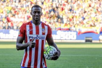 Jackson Martínez durante su presentación en el Vicente Calderón.