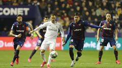 22/02/20 PARTIDO PRIMERA DIVISION 
 LEVANTE - REAL MADRID 
 EDEN HAZARD JOSE CAMPA&Atilde;A