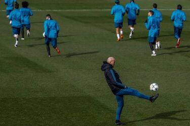 Zidane: "It's not Neymar vs Cristiano, it's PSG vs Real Madrid"