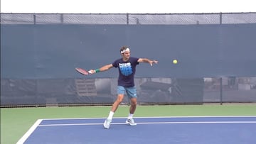 Ataca las bolas a mitad de pista en tenis con estos 4 consejos