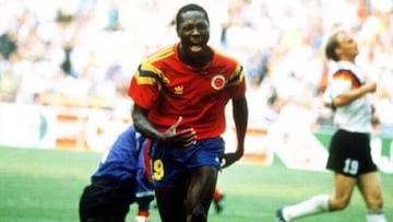 Freddy Rincón celebrando su gol a Alemania en el Mundial de 1990.