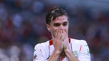 Agustin Palavecino of Necaxa during the 11th round match between Atlas and Necaxa as part of the Liga BBVA MX, Torneo Apertura 2025 at Jalisco Stadium, on September 27, 2025 in Guadalajara, Jalisco, Mexico.VA MX, Torneo Apertura 2025 at Jalisco Stadium, on September 27, 2025 in Guadalajara, Jalisco, Mexico.