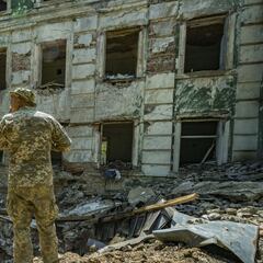 ¿Qué dijeron Héctor Abad y Sergio Jaramillo sobre el ataque que sufrieron en Ucrania?