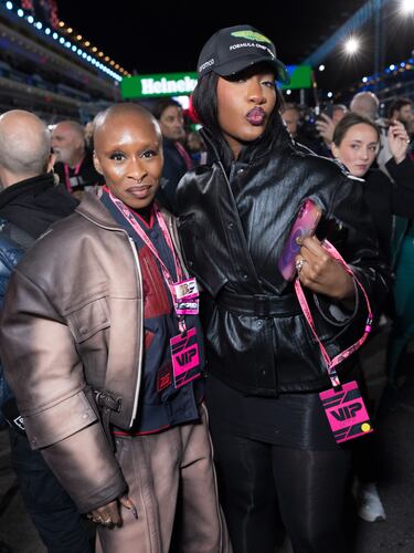 Cynthia Erivo, actriz y cantante británica, y Temilade Openiyi, cantante nigeriana.