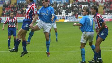 10-02-24. IMAGEN DEL DERBI ASTURIANO DISPUTADO EL 15 DE DICIEMBRE DE 2002, QUE GANÓ EL SPORTING 1-0, CON GOL DE LOZANO, QUE APARECE EN LA FOTOGRAFÍA JUNTO A GENI (8), MIENTRAS TASEVSKI Y OLI DISPUTAN EL BALÓN.