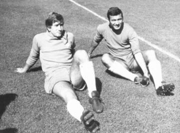 Se formó en la cantera del Real Madrid, fue cedido al Rayo Vallecano en 1962, donde estuvo un año. Posteriormente estuvo cedido dos años en el CD Málaga.