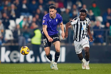 Gol salvador, el de Albarrán, del Córdoba, para dar la victoria a su equipo, en el minuto 96 ante el Castellón. El lateral del equipo andaluz metió la cabeza en el segundo palo, tras un lanzamiento de falta. Su segundo gol en la presente temporada, que permite a su equipo respirar en la tabla.