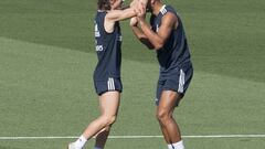 Así recibieron a Modric en el entrenamiento tras el The Best