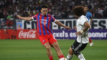 Futbol, Colo Colo vs Cerro Porteño.
Fase de grupos, Copa Libertadores 2024.
El jugador de Colo Colo Maximiliano Falcon, derecha, disputa el balon contra Fabrizio Peralta  de Cerro Porteño durante el partido de copa libertadores por el grupo A disputado en el estadio Monumental en Santiago, Chile.
03/04/2024
Jonnathan Oyarzun/Photosport

Football, Colo Colo vs Cerro Porteño.
Group stage, Copa Libertadores 2024.
Colo Colo's player Maximiliano Falcon, right, vies the ball against Fabrizio Peralta of Cerro Porteño during the copa libertadores match for group A at the Monumental stadium in Santiago, Chile.
03/04/2024
Jonnathan Oyarzun/Photosport
