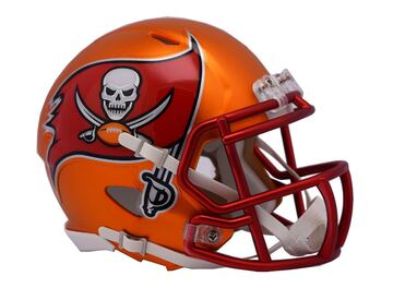 Casco alternativo de los Tampa Bay Buccaneers.