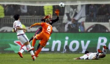 0-1. Sofiane Feghouli marcó el primer tanto.