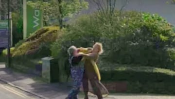 Unas amigas ven un coche en Google Street View y toman una decisión que sigue a la vista: “Venía hacia nosotros otra vez”