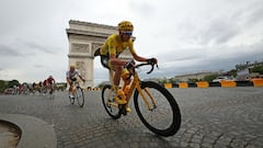 Froome in intensive care after going "from 54km/h to dead stop"