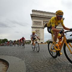 Froome in intensive care after going "from 54km/h to dead stop"