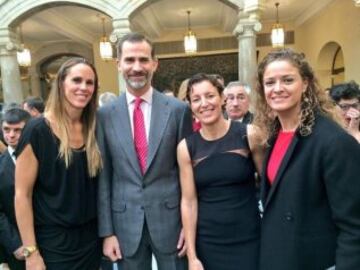 Amaya Valdemoro, Felipe VI, Elisa Aguilar e Isabel Sánchez.